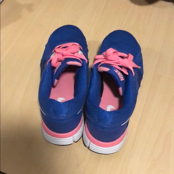 Nike Dual Fusion ST2 Runners - Picture 6 of 8